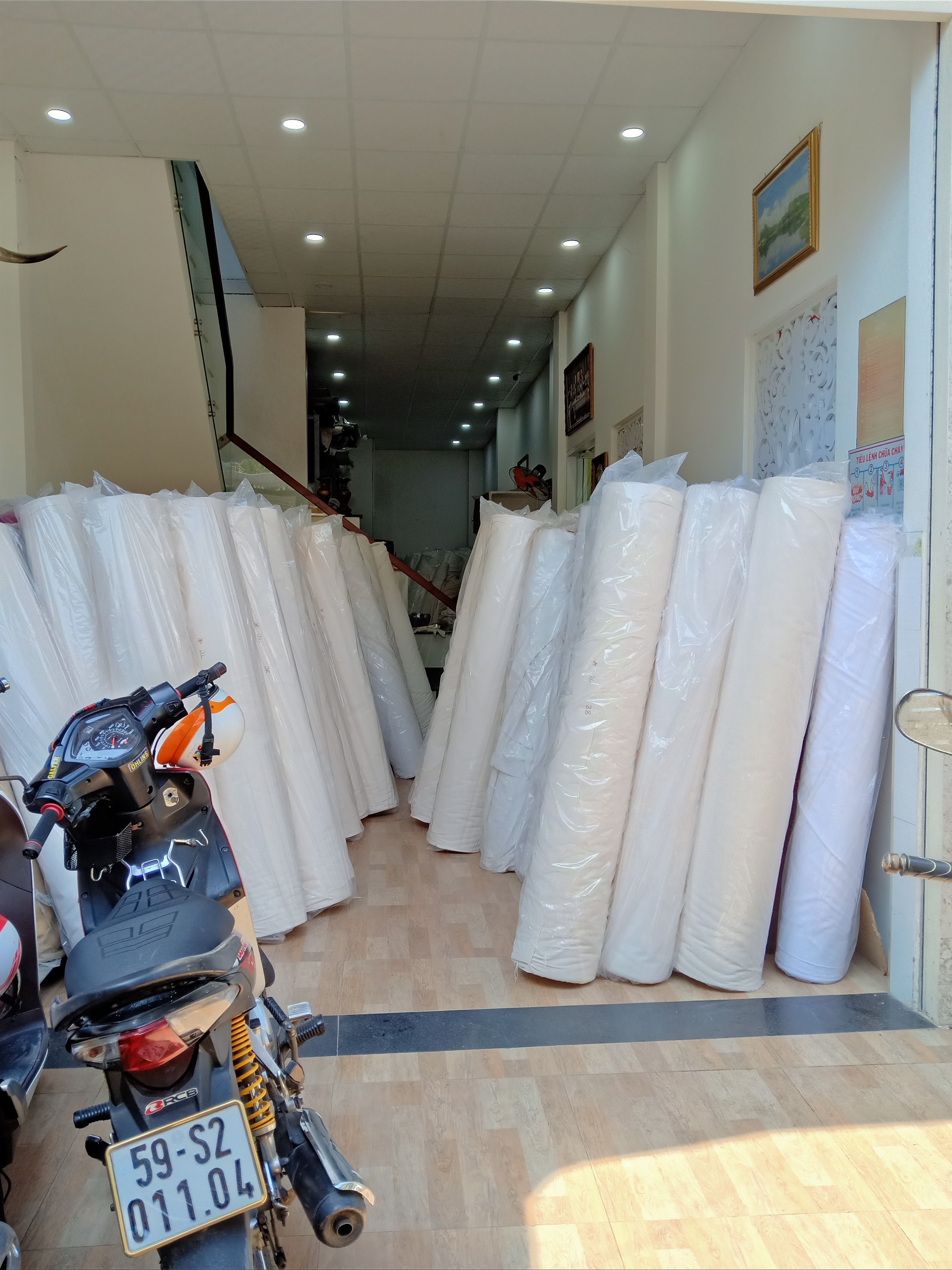 xưởng vải canvas trắng
